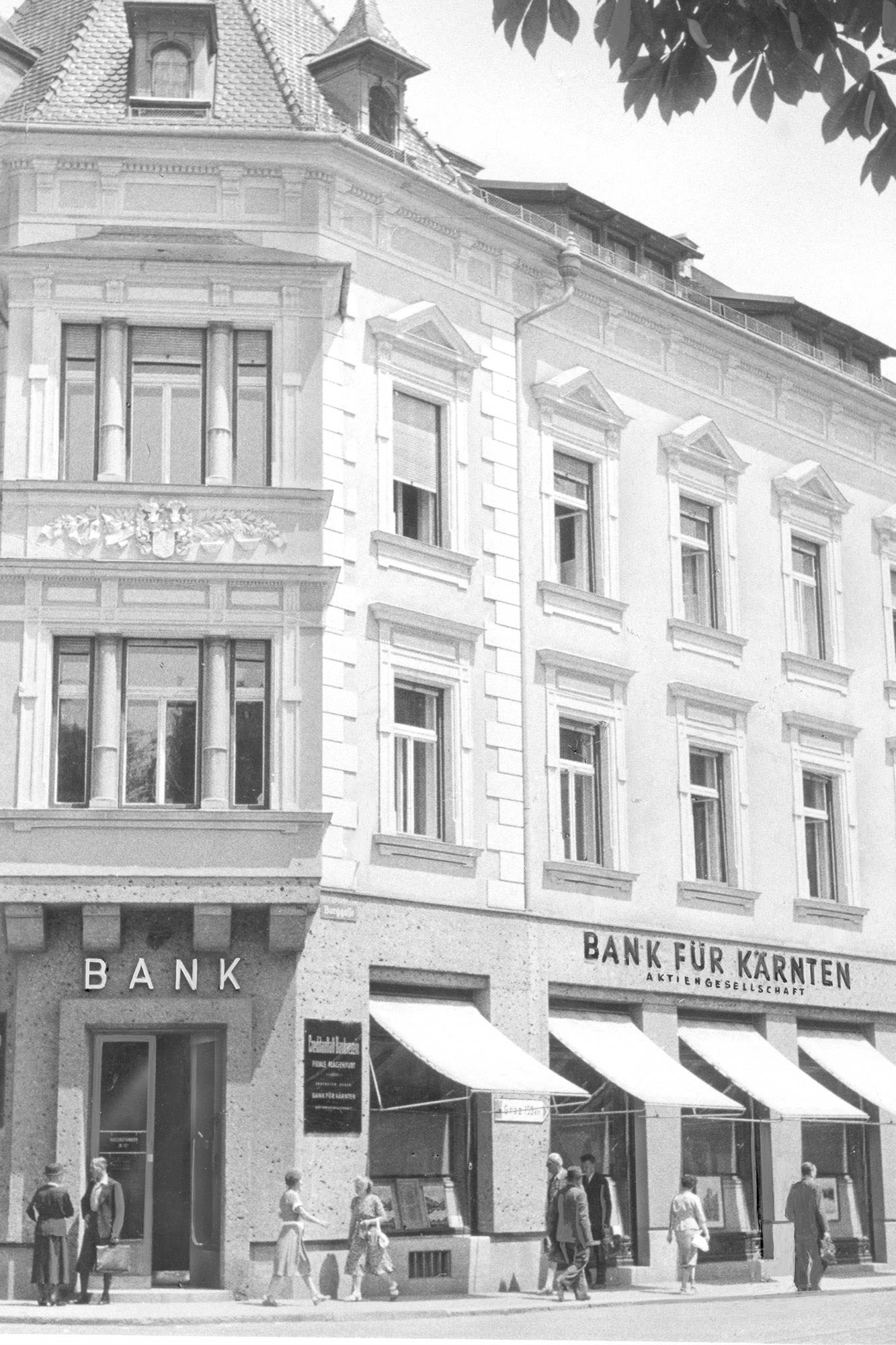 Historische BKS Bank Filiale – Tradition und Vertrauen seit Generationen.